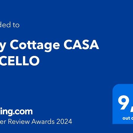 Tiny Cottage Casa Uccello Априкале Екстериор снимка